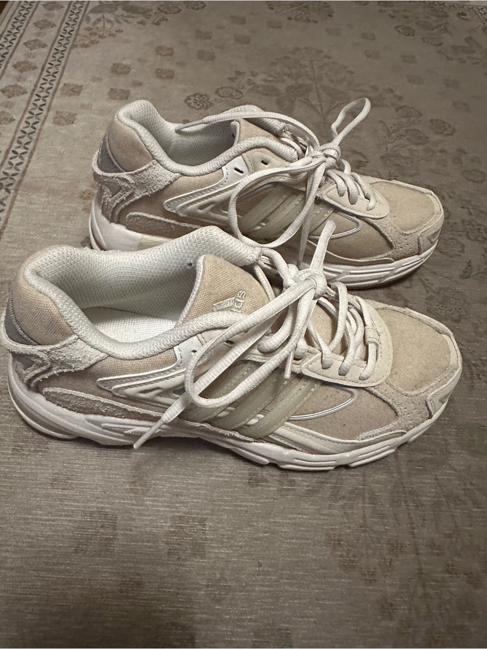 Adidas Women's Cream/White Athletic Sneakers